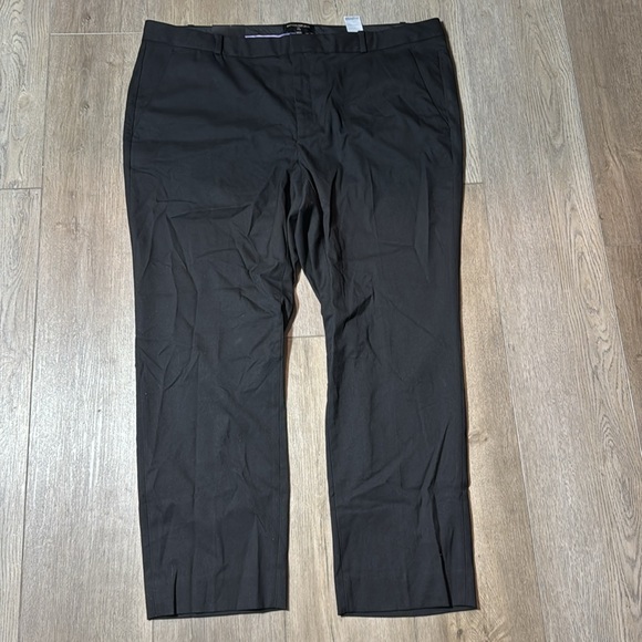 NWT! Banana Republic Black Ryan Mid-Rise Slim Fit Pants - Multiple Sizes 🤎🔹 - Picture 4 of 5